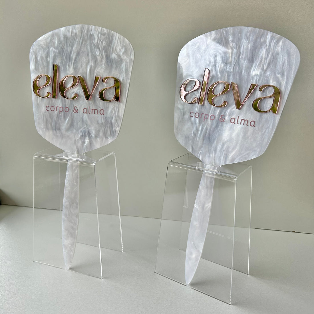 Espelho personalizado em acrílico com suporte